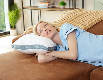 How Can Side Sleepers with Neck and Shoulder Pain Benefit From A Pillow?