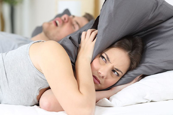 How Can You Reduce Snoring with a Pillow?